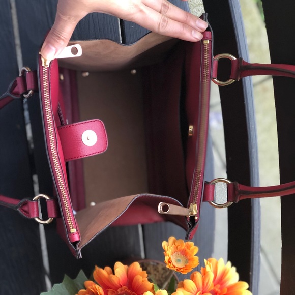 Pre-loved Fashion Bag. - Picture 4 of 5